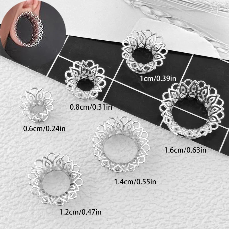 2PCS Ear Gauges Brass Hollow Flower Earring Tunnels Plugs Piercing Women Body Jewelry Expander Stretchers Gauge for Ear