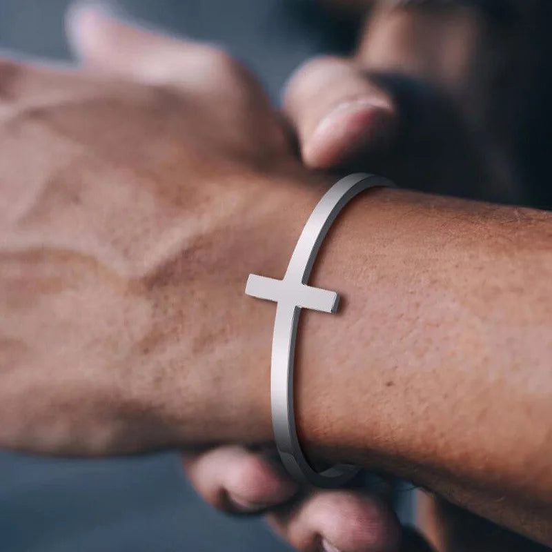 Retro Classic Creative Sword Shaped Bracelets for Men and Women Fashion Personality Exquisite Open Bracelets Party Jewelry Gifts